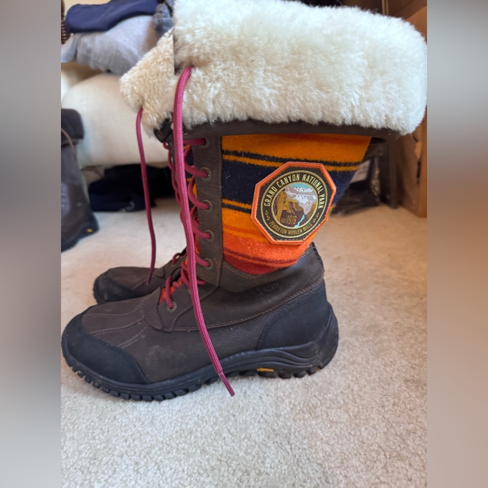 Women's Ugg Pendleton wool Adirondack 2 size 11